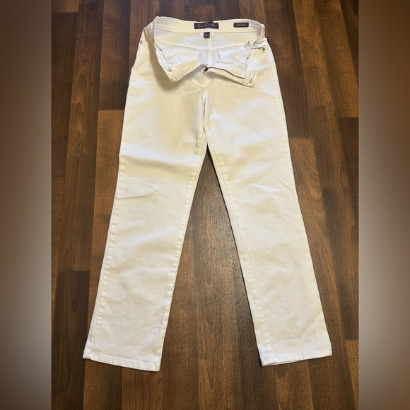 Gloria Vanderbilt White Straight Leg Jeans - Picture 3 of 11